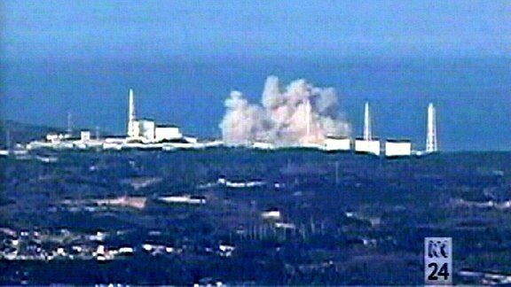 14. März 2011 - Bildschirmfoto einer Explosion im japanischen Kernkraftwerk Fukushima.
