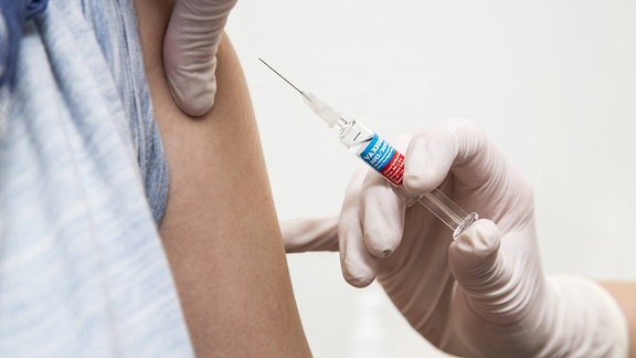 Grippe-Schutz: Dreifach- oder Vierfach-Impfstoff?