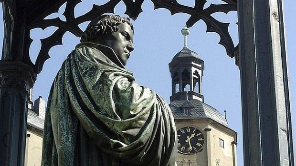 Das Lutherdenkmal auf dem Marktplatz in Wittenberg