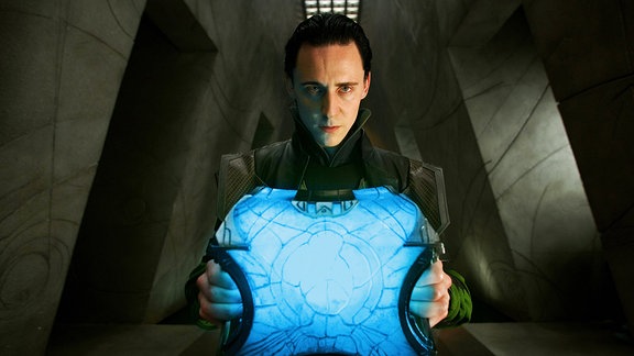 Loki (Tom Hiddelston)